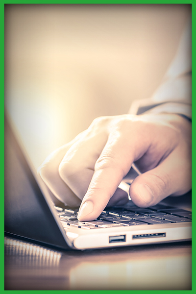 Image of a person shoping on a computer